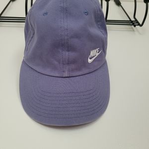 Women’s Nike hat